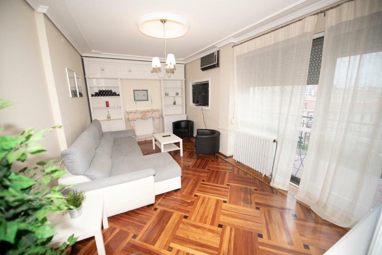 Appartement Espacios Blanco Santiago - Con Parking. à Valladolid Extérieur photo